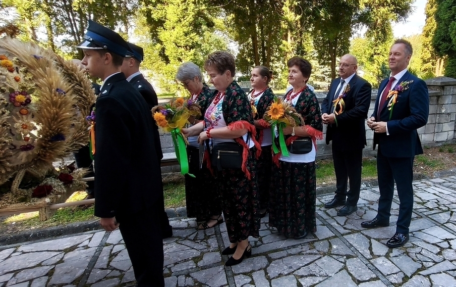Zdjęcie do Świętowaliśmy Dożynki Parafialne