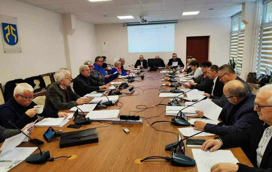 Zdjęcie do Bogata sesja Rady Miejskiej w Pińczowie