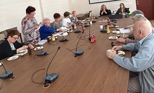 Zdjęcie do Seniorzy obradowali