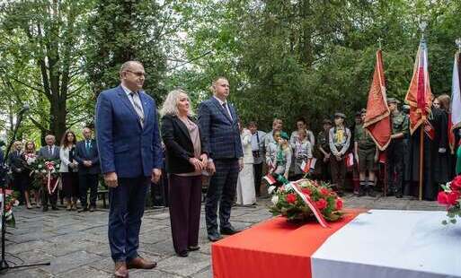 Zdjęcie do Pińczowianie oddali hołd Obrońcom Ojczyzny