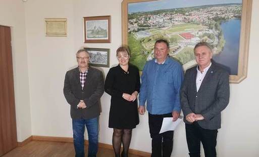 Zdjęcie do Pomnik do remontu